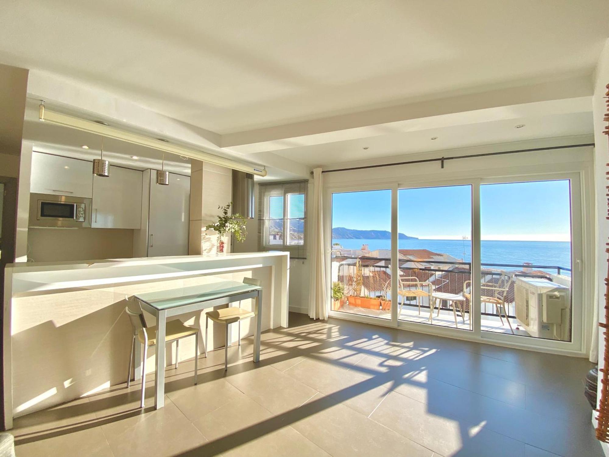 Modern Apartment Stunning Sea Views And Pool Nerja Buitenkant foto