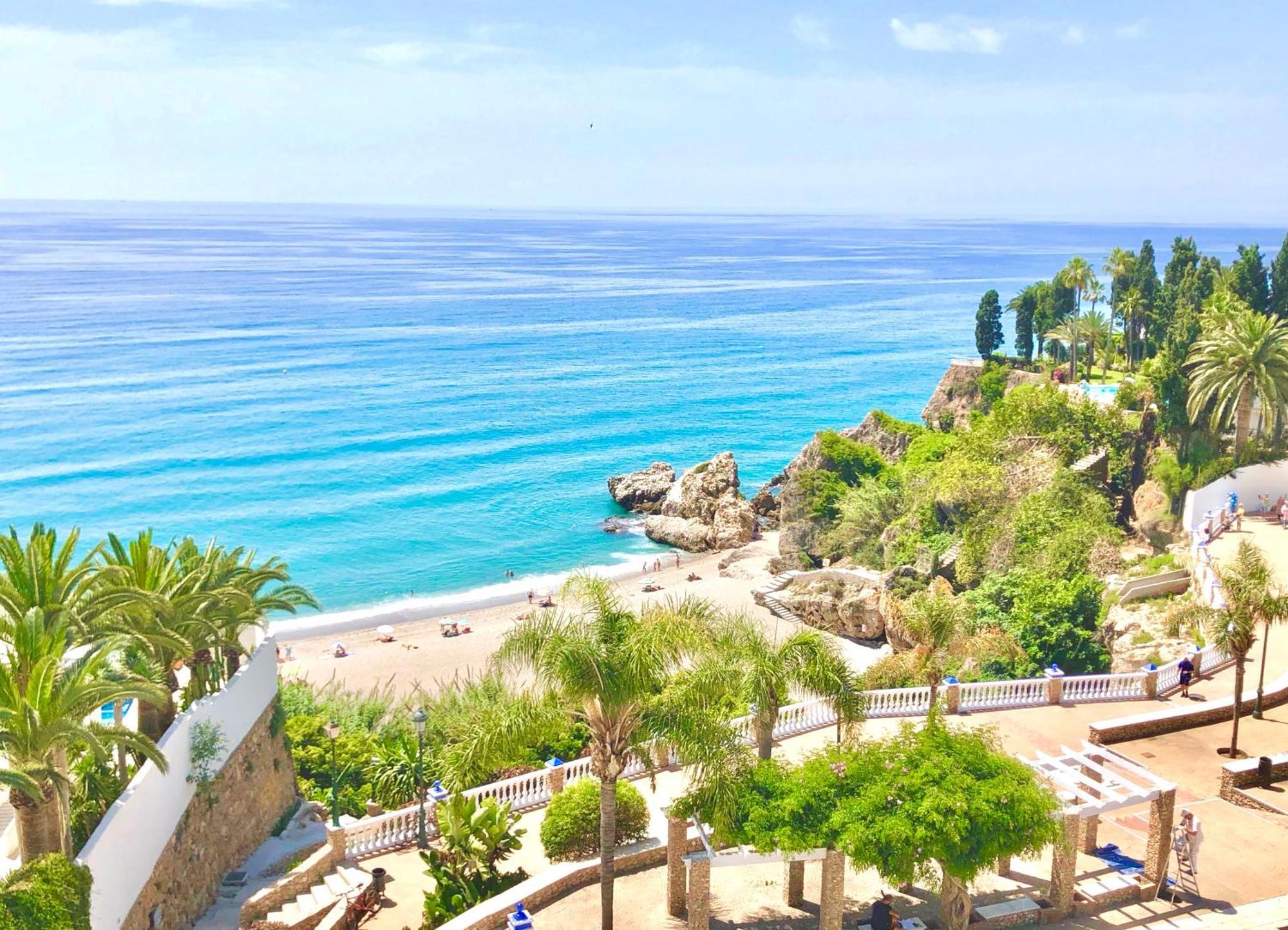 Modern Apartment Stunning Sea Views And Pool Nerja Buitenkant foto